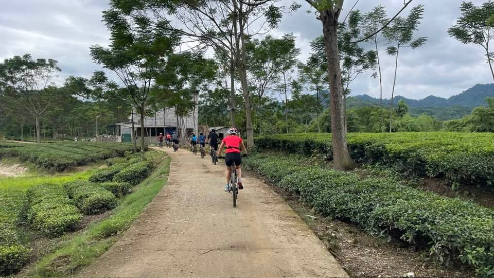 Hanoi Mai Chau Pu Luong E-bike Tour 3 Days